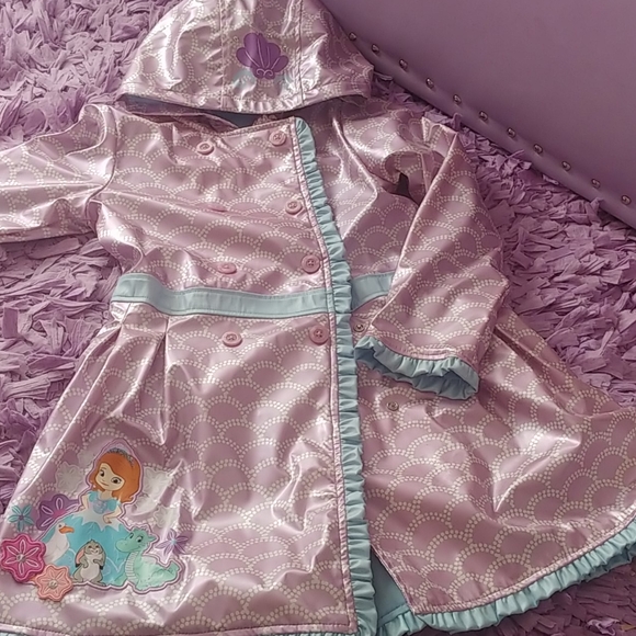 Disney Other - Girls Raincoat
